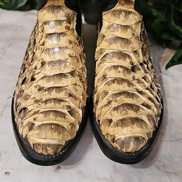 Sto. Tomás Bold Snake Boots In Black And Tan SEE 